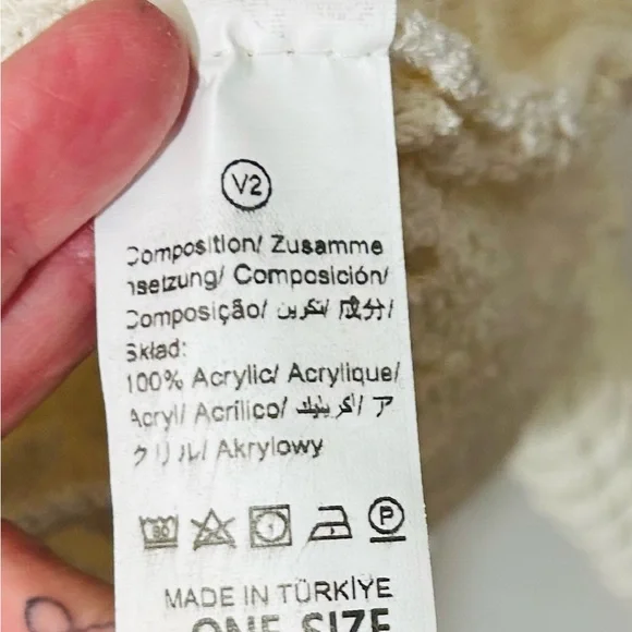 Vintage Inspired Classic Woman's Cream Embroidered Openwork Knit Cardigan - Picture 5 of 9